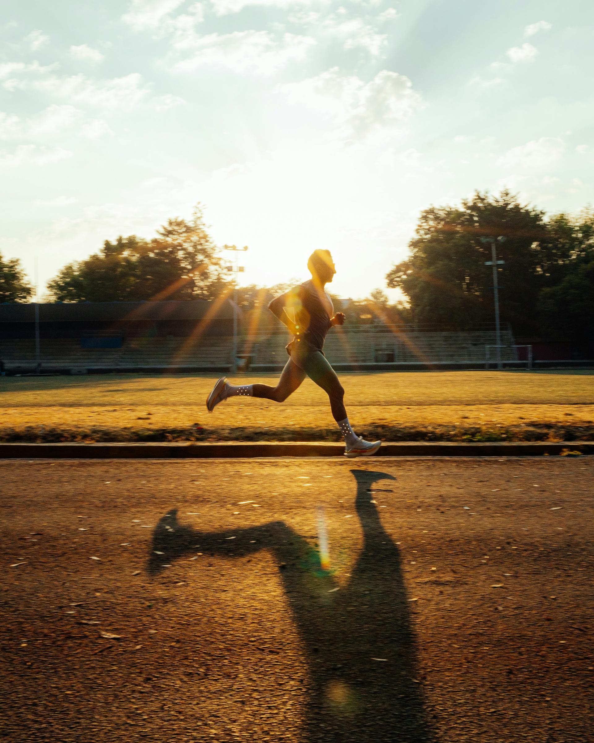 Marathon Pace: How to Calculate It and Hold It for 42 km